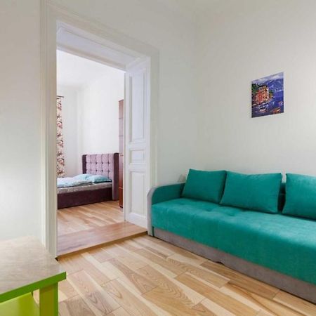 Три Кімнати Вулиця Грушевського 9 Центр Міста Львів Apartment Екстериор снимка